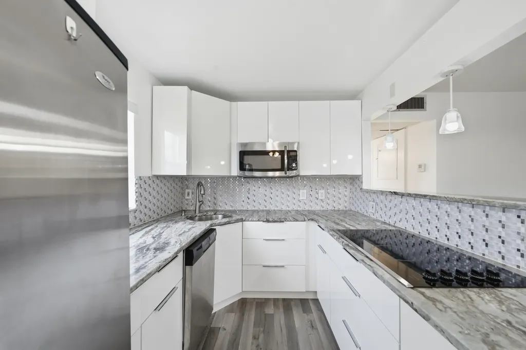 97 Saxony C Delray Beach FL 33446