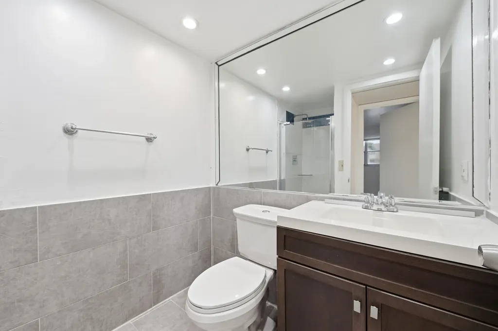 97 Saxony C Delray Beach FL 33446