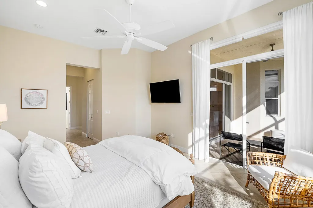 9666 Via Elegante Wellington FL 33411