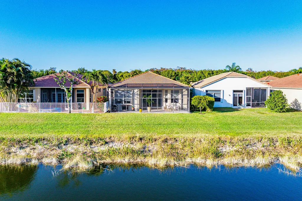 9666 Via Elegante Wellington FL 33411