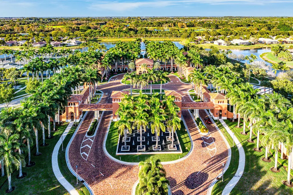 9666 Via Elegante Wellington FL 33411