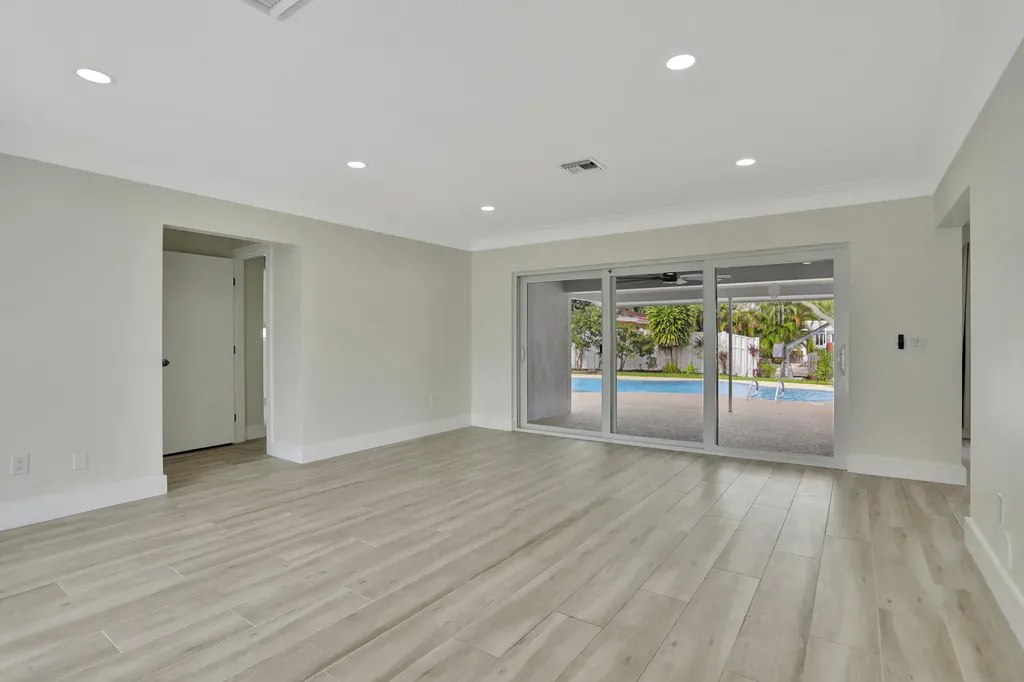 421 SE 5 Terrace Pompano Beach FL 33060