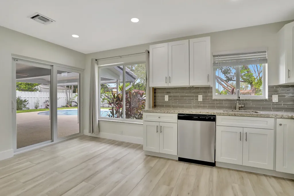 421 SE 5 Terrace Pompano Beach FL 33060