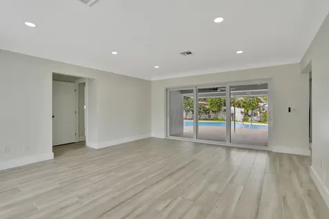 421 SE 5 Terrace Pompano Beach FL 33060