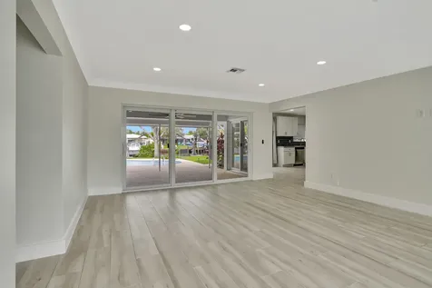 421 SE 5 Terrace Pompano Beach FL 33060