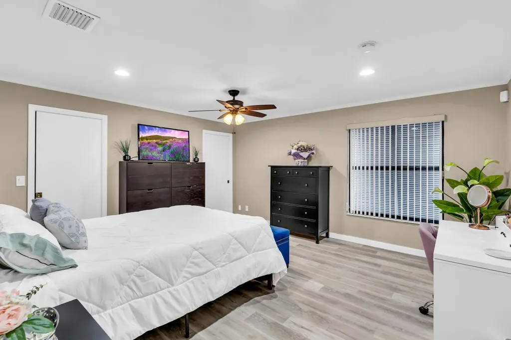 3880 NW 2nd Court Deerfield Beach FL 33442