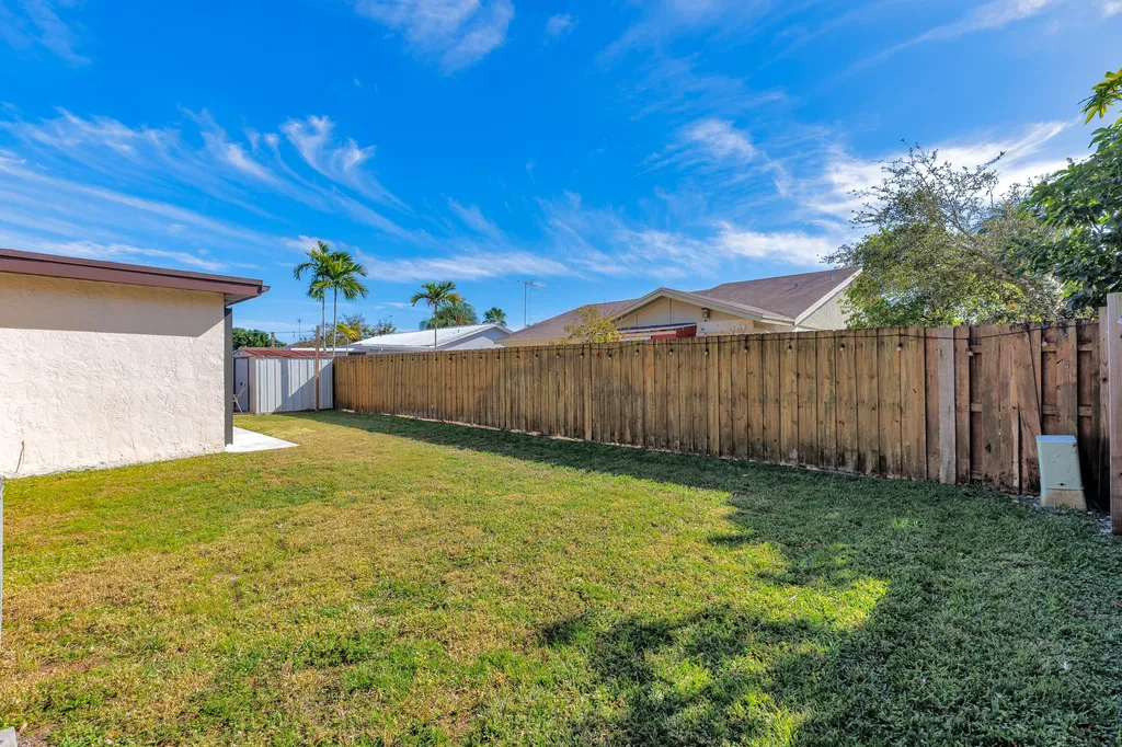 3880 NW 2nd Court Deerfield Beach FL 33442