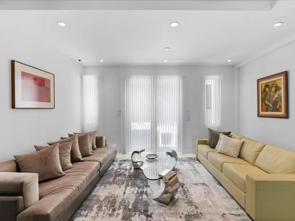 3917 S Le Jeune Road Miami FL 33146