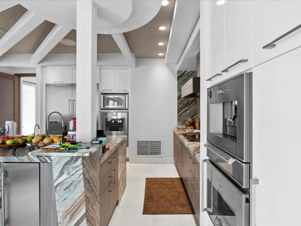 3917 S Le Jeune Road Miami FL 33146