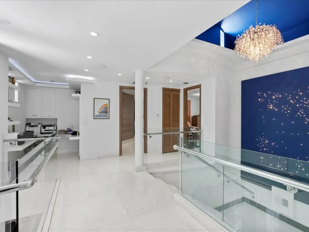 3917 S Le Jeune Road Miami FL 33146