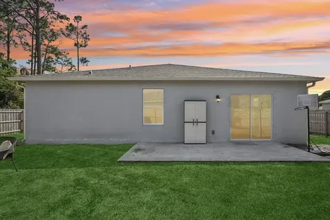 1561 SW Latshaw Avenue Port St Lucie FL 34953