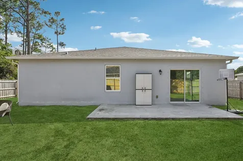 1561 SW Latshaw Avenue Port St Lucie FL 34953