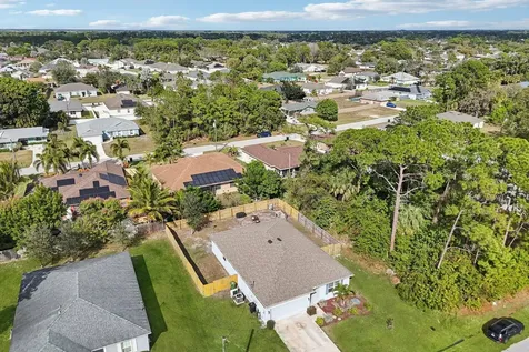 1561 SW Latshaw Avenue Port St Lucie FL 34953