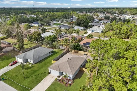 1561 SW Latshaw Avenue Port St Lucie FL 34953