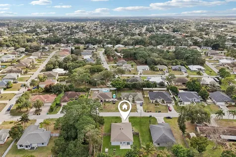 1561 SW Latshaw Avenue Port St Lucie FL 34953