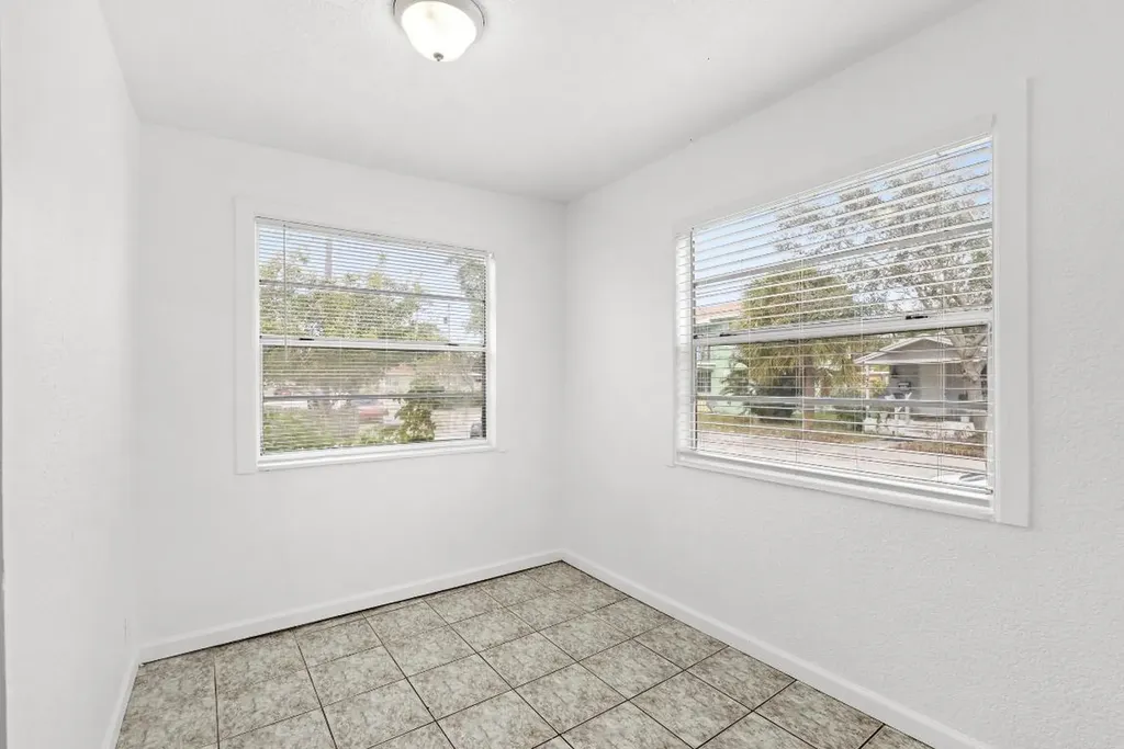 534 21st Street West Palm Beach FL 33407