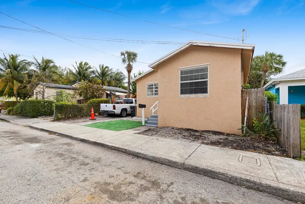 534 21st Street West Palm Beach FL 33407