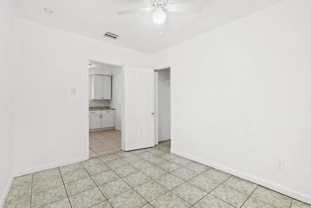 534 21st Street West Palm Beach FL 33407