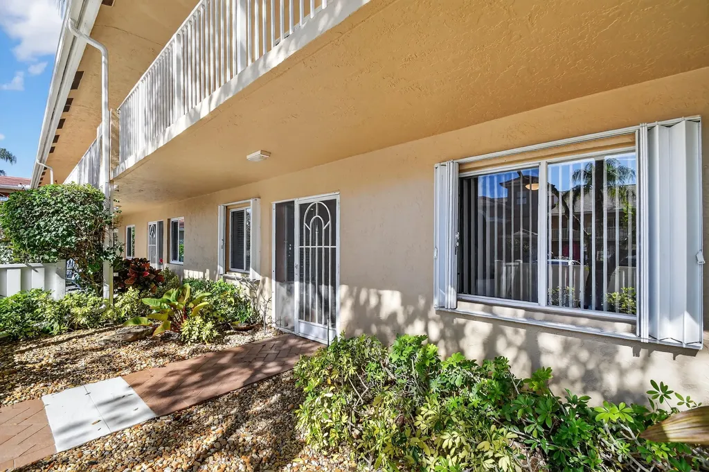 5951 Regal Glen Drive Boynton Beach FL 33437