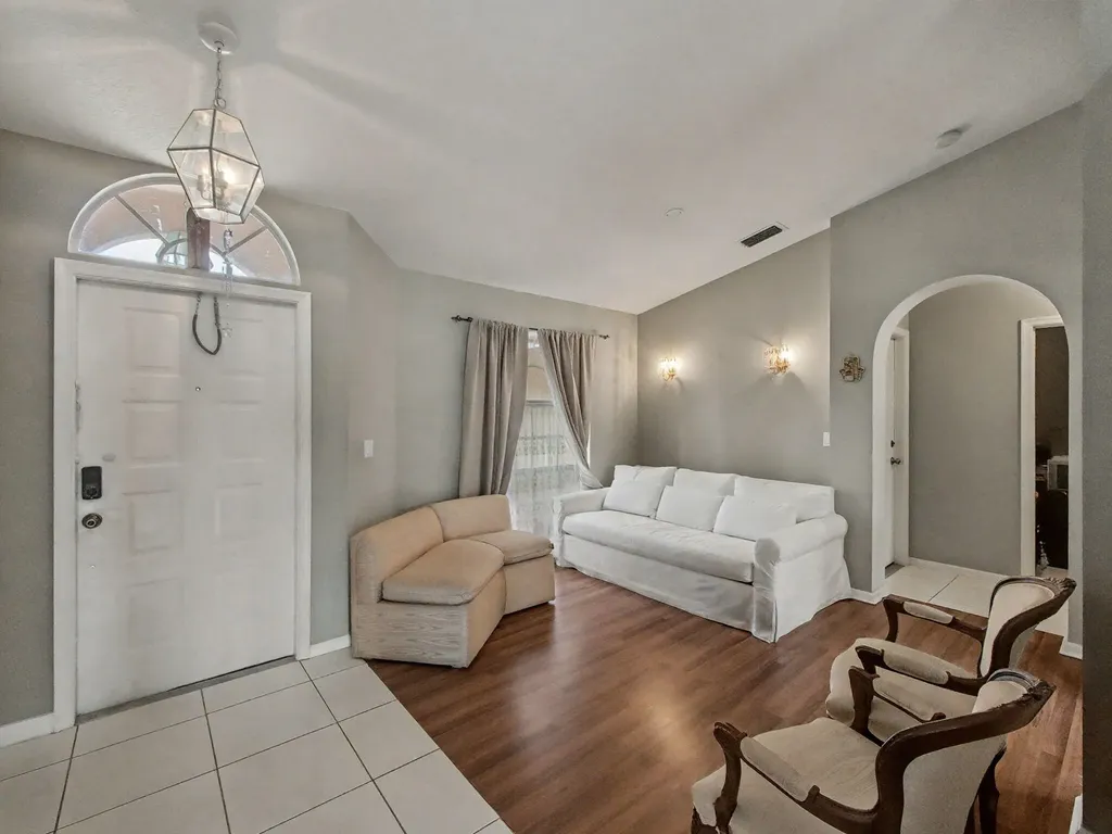 249 Monterey Way Royal Palm Beach FL 33411
