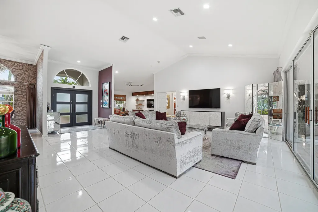 10791 River Glenn Drive Boca Raton FL 33428