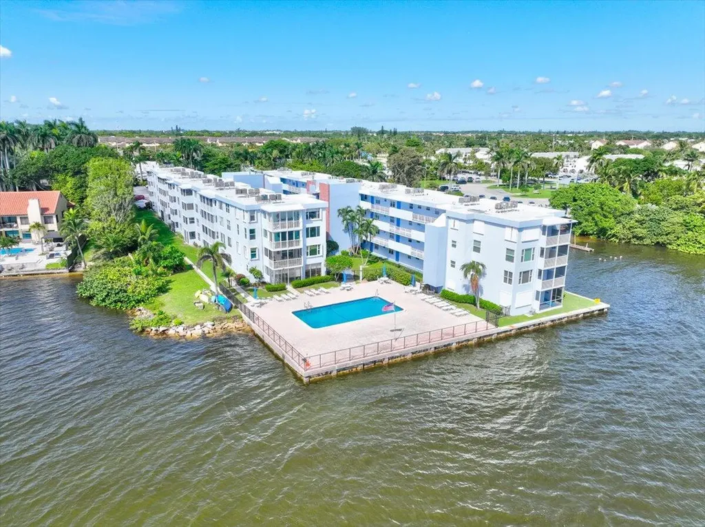 1810 New Palm Way Boynton Beach FL 33435