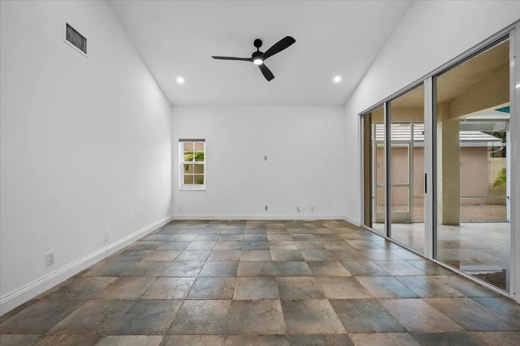 11 Dorchester Circle Palm Beach Gardens FL 33418