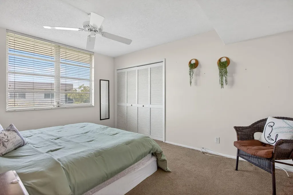 3960 Oaks Clubhouse Drive Pompano Beach FL 33069