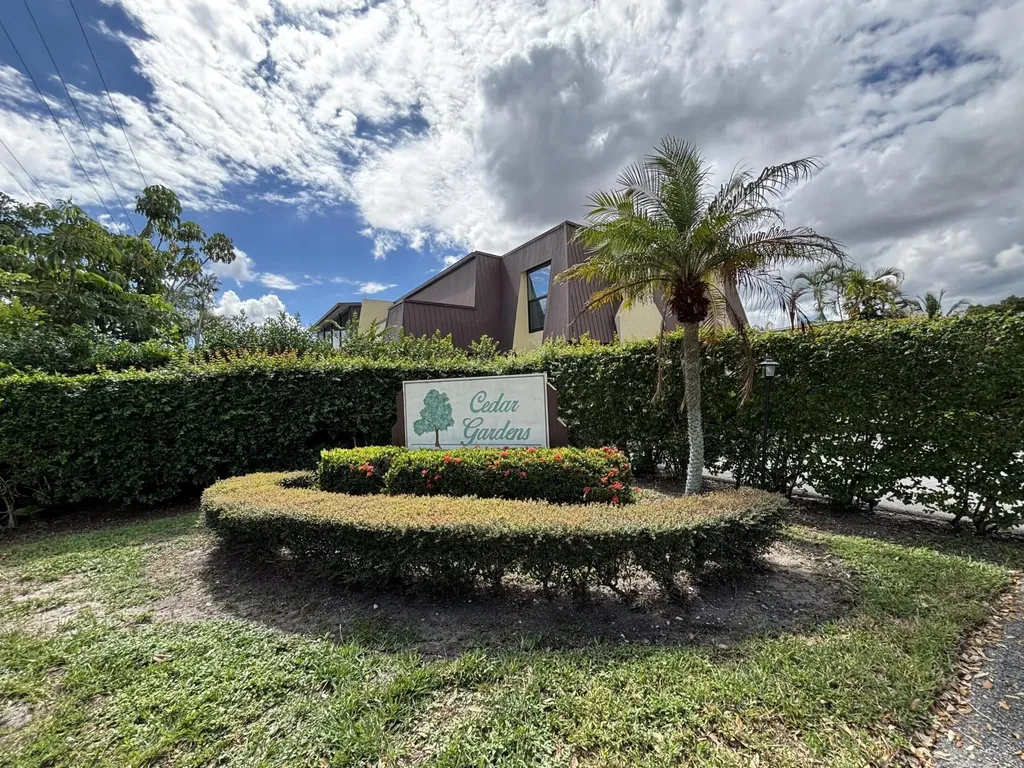3536 Gardens Drive E Palm Beach Gardens FL 33410