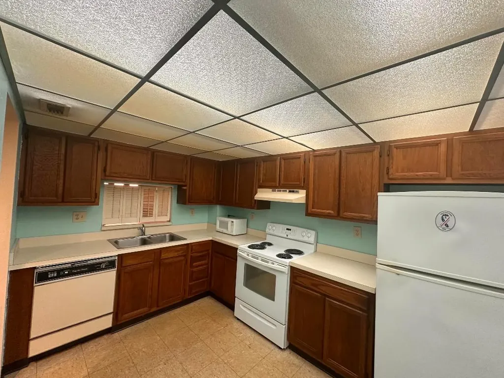1100 NW 87th Avenue Coral Springs FL 33071