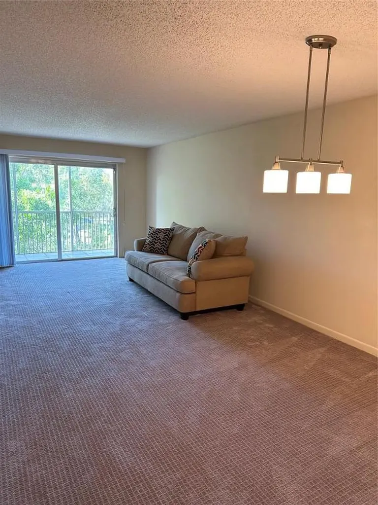 1100 NW 87th Avenue Coral Springs FL 33071