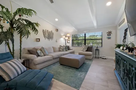 7 Ridge Pointe Drive Boynton Beach FL 33435