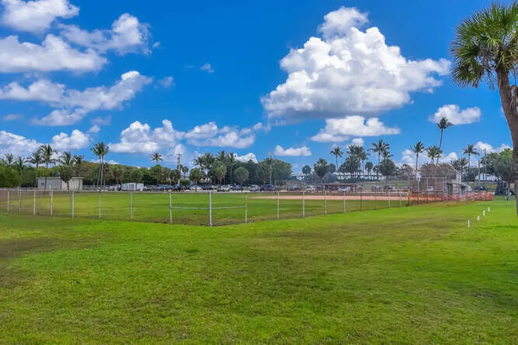 1605 S Us Highway 1 Jupiter FL 33477
