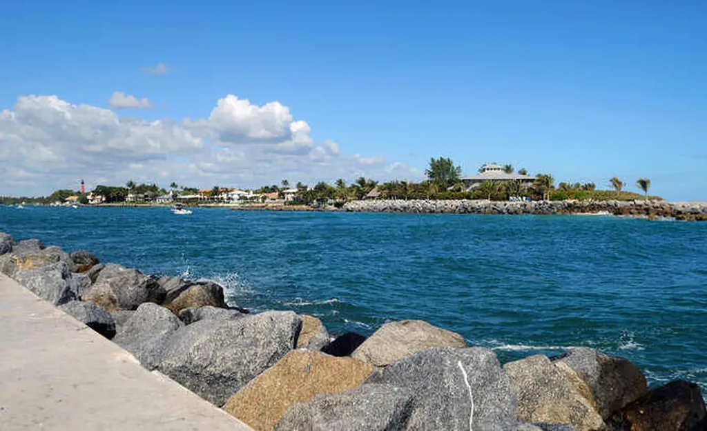 1605 S Us Highway 1 Jupiter FL 33477