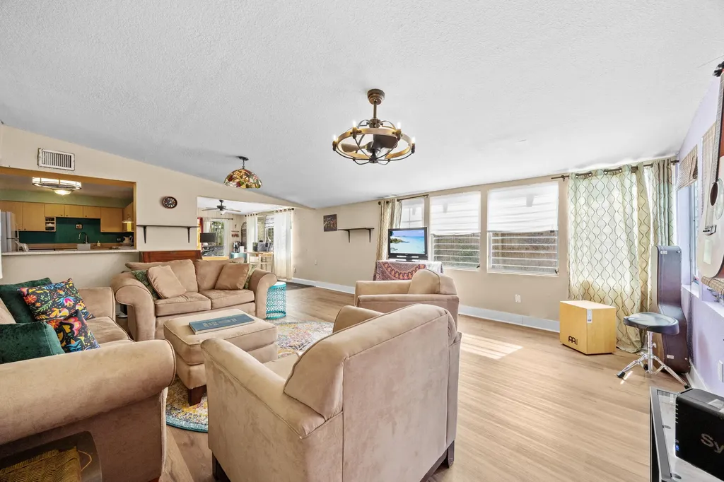 2695 Hayden Drive Palm Springs FL 33461