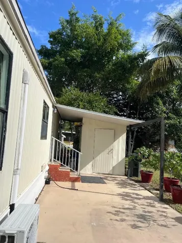 6730 NW 44th Way Coconut Creek FL 33073