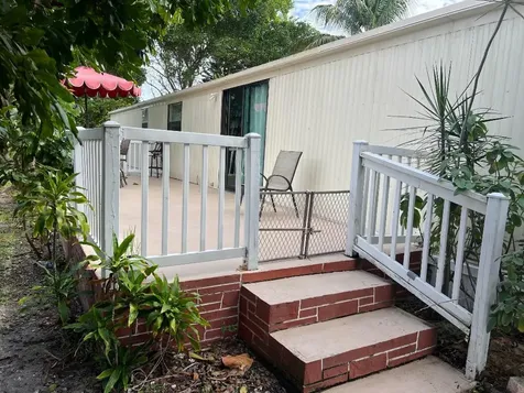 6730 NW 44th Way Coconut Creek FL 33073