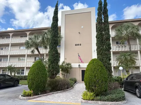 2202 Lucaya Bend Coconut Creek FL 33066