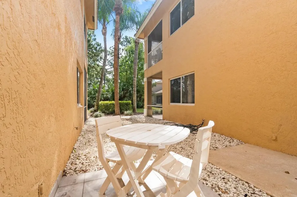 8419 Mulligan Circle Port St Lucie FL 34986
