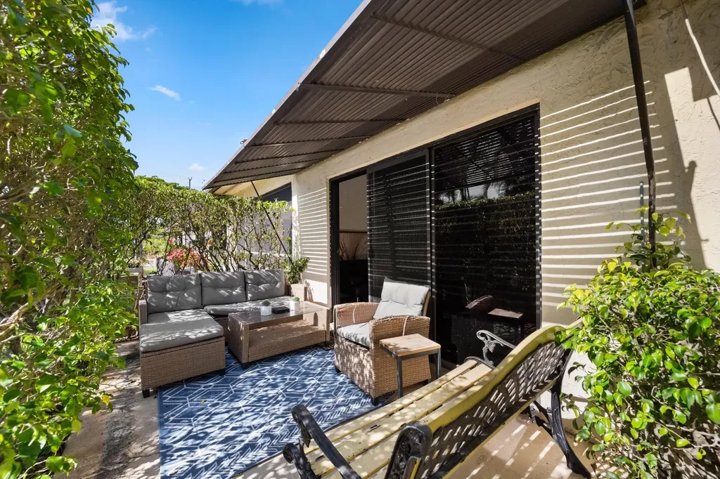 2 Ridge Pointe Drive Boynton Beach FL 33435
