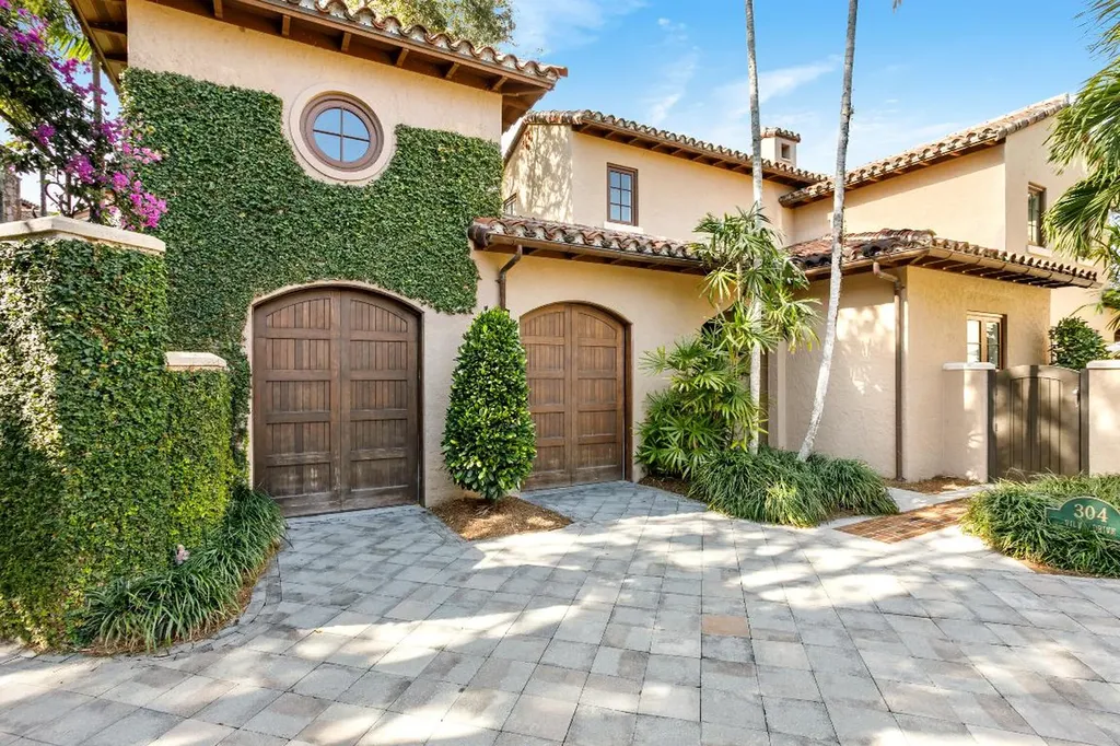 304 Villa Drive Jupiter FL 33477