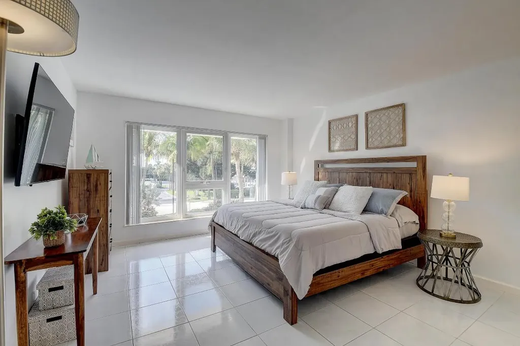 2066 N Ocean Boulevard Boca Raton FL 33431