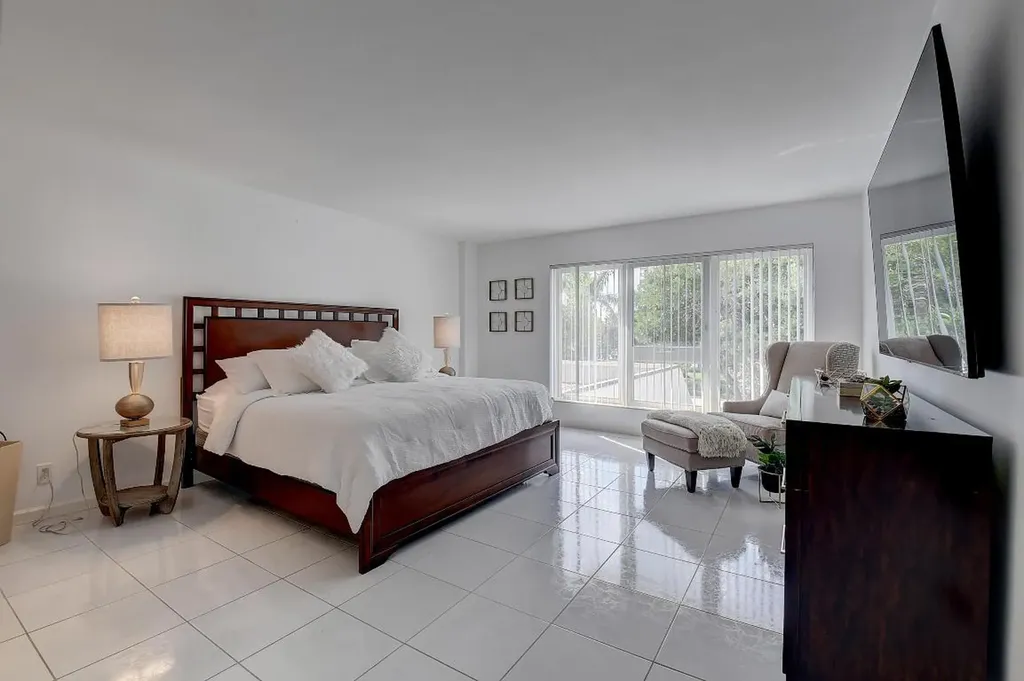 2066 N Ocean Boulevard Boca Raton FL 33431