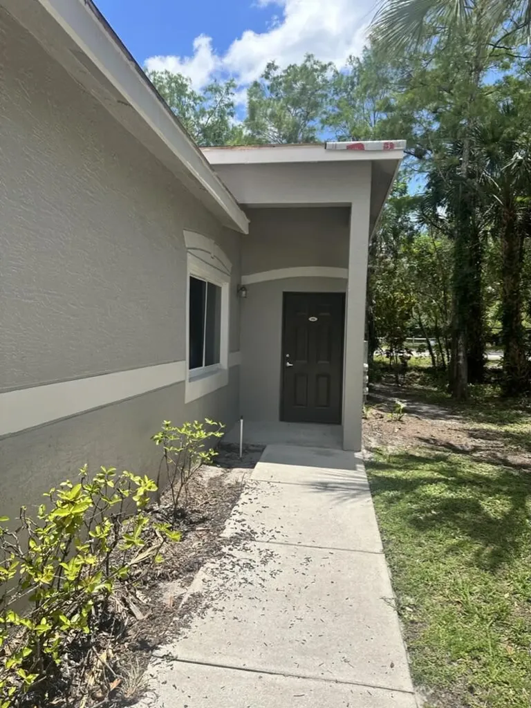 220 Crestwood Circle Royal Palm Beach FL 33411