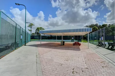 2725 Pointe Circle Greenacres FL 33413