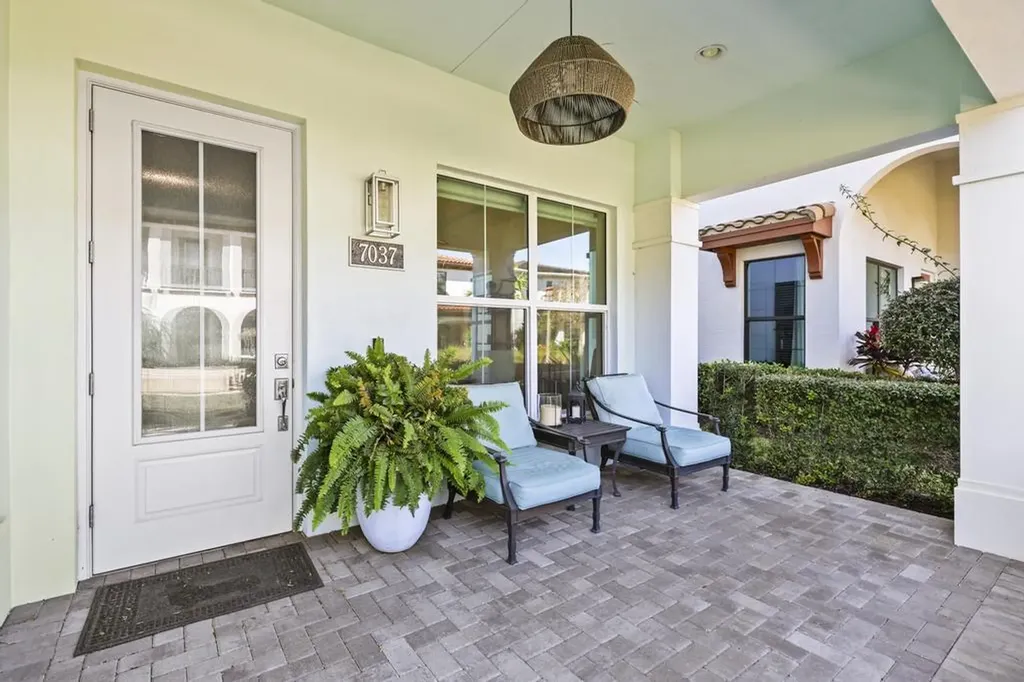 7037 Edison Place Palm Beach Gardens FL 33418