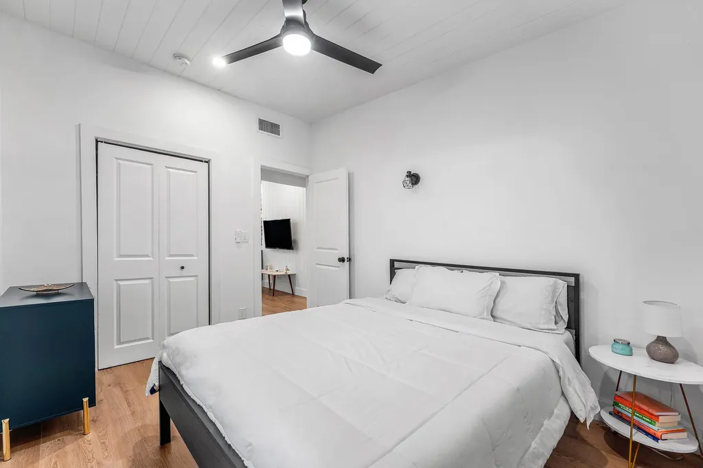 709 SW 9th Court Delray Beach FL 33444