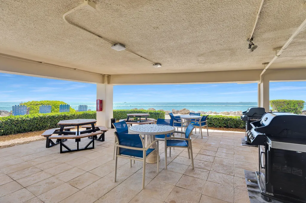 1133 W Ocean Drive Key Colony Beach FL 33050