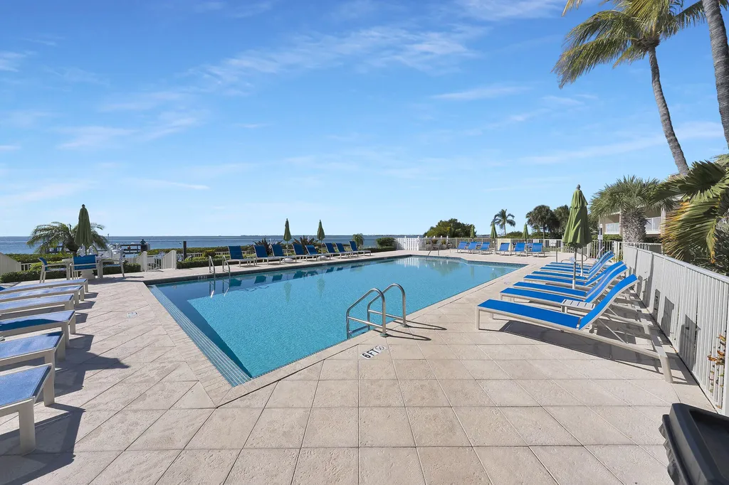 1133 W Ocean Drive Key Colony Beach FL 33050