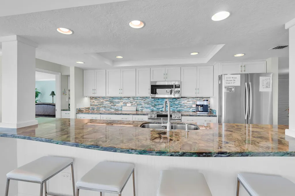 1133 W Ocean Drive Key Colony Beach FL 33050